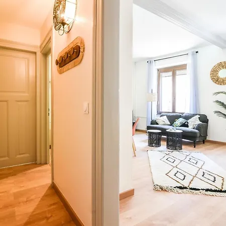 Lumineux - L'amazone - Gare