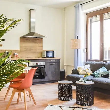 Lumineux - L'amazone - Gare Daire Saverne