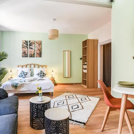 Lumineux - L'amazone - Gare * Saverne