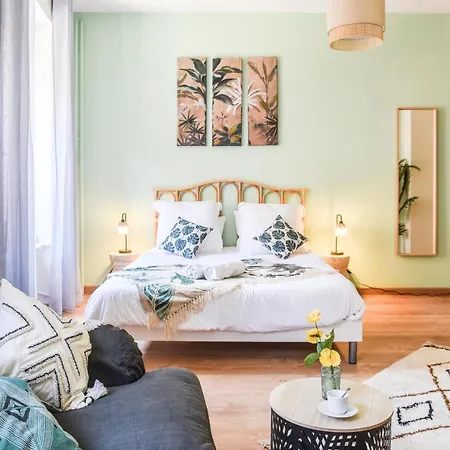 Lumineux - L'amazone - Gare * Saverne