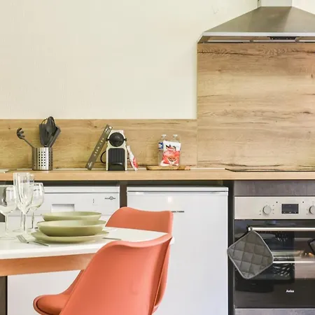 Lumineux - L'amazone - Gare