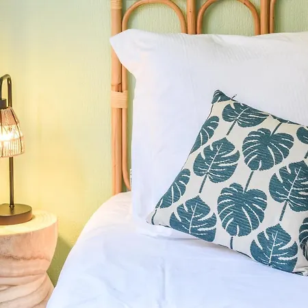 Lumineux - L'amazone - Gare Daire *