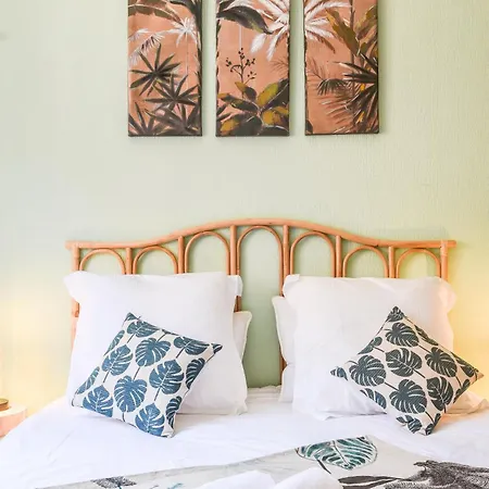 Lumineux - L'amazone - Gare Daire *