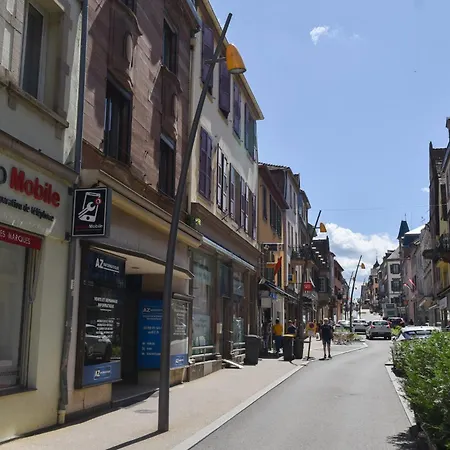 Lumineux - L'amazone - Gare